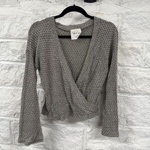 Sadie x Sage spring top with flared sleeves